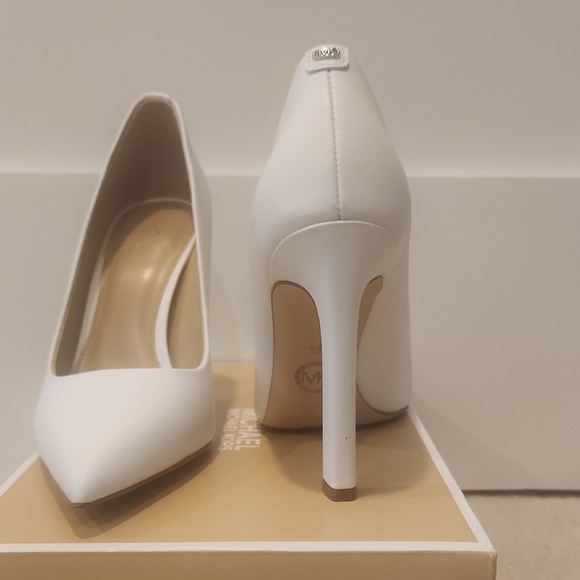 Michael Kors White Stiletto Heels Classic Pumps - Picture 1 of 3